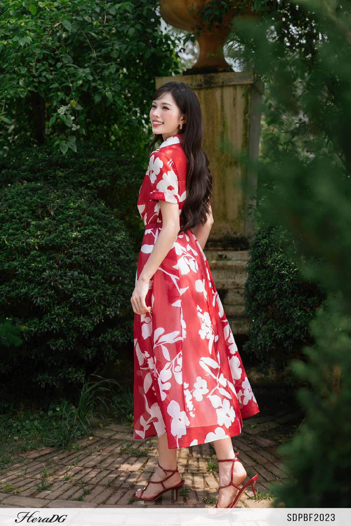 Ảnh của Đầm xòe họa tiết tay lơ vê